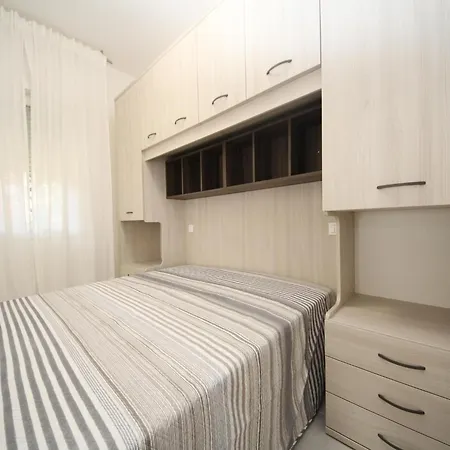 Modern Comfort In Rosolina Near